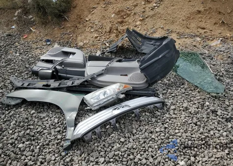 2013 Toyota Highlander Base from USA, damaged, VIN 5TDBK3EH0DS177797